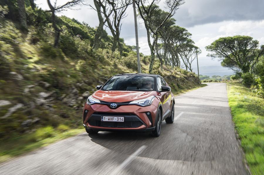  Toyota C-HR Hybrid 2019 года  (WW) (фото 77 из 174)